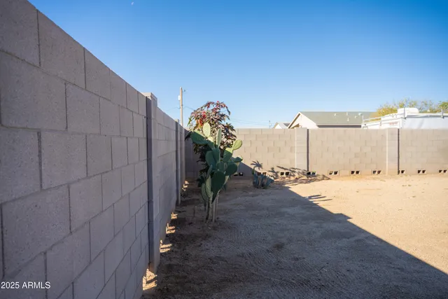 $375,000 | 21605 West Laura Street, Wittmann, AZ 85361