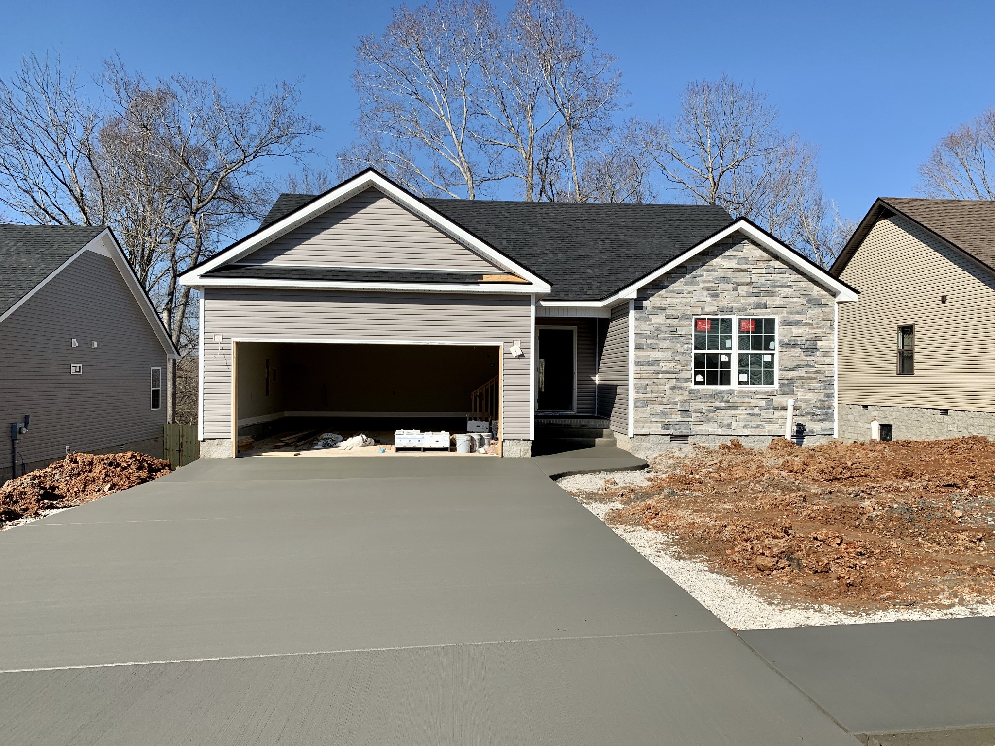 1844 Rains Road Clarksville, TN 37042 - Photo 1 of 13 Gallery Image 1