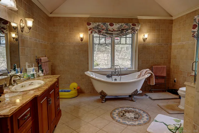 $3,250,000 | Undisclosed Address, Norfolk, CT 06058