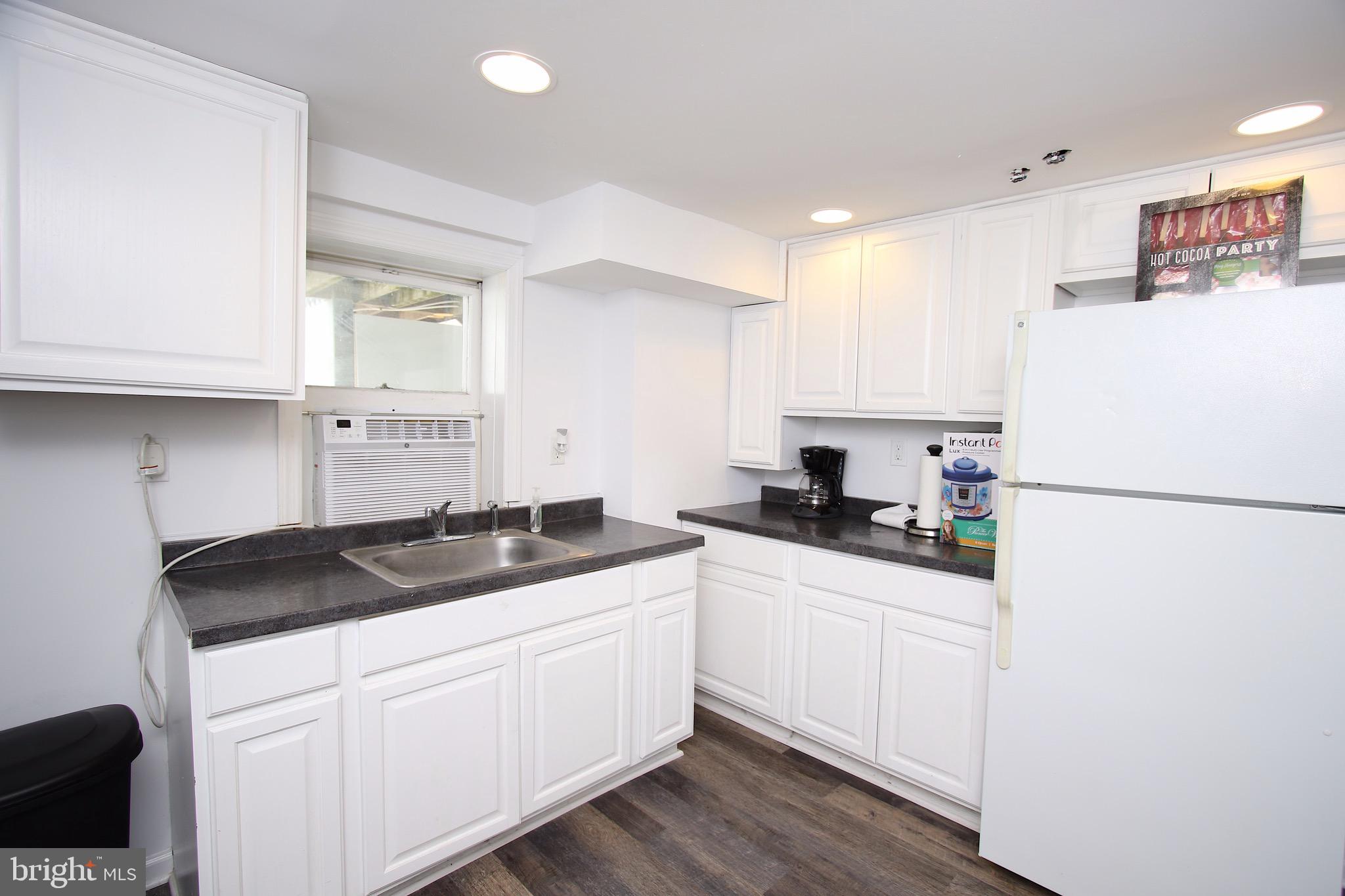 430 Dock Road Beach Haven, NJ 08008 - Photo 18 of 31 First floor partial kitchen "wet" bar