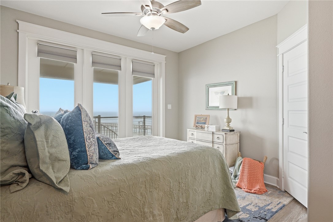 12 Sea Shell Shores Rockport, TX 78382 - Photo 24 of 40 a bedroom with a bed and window