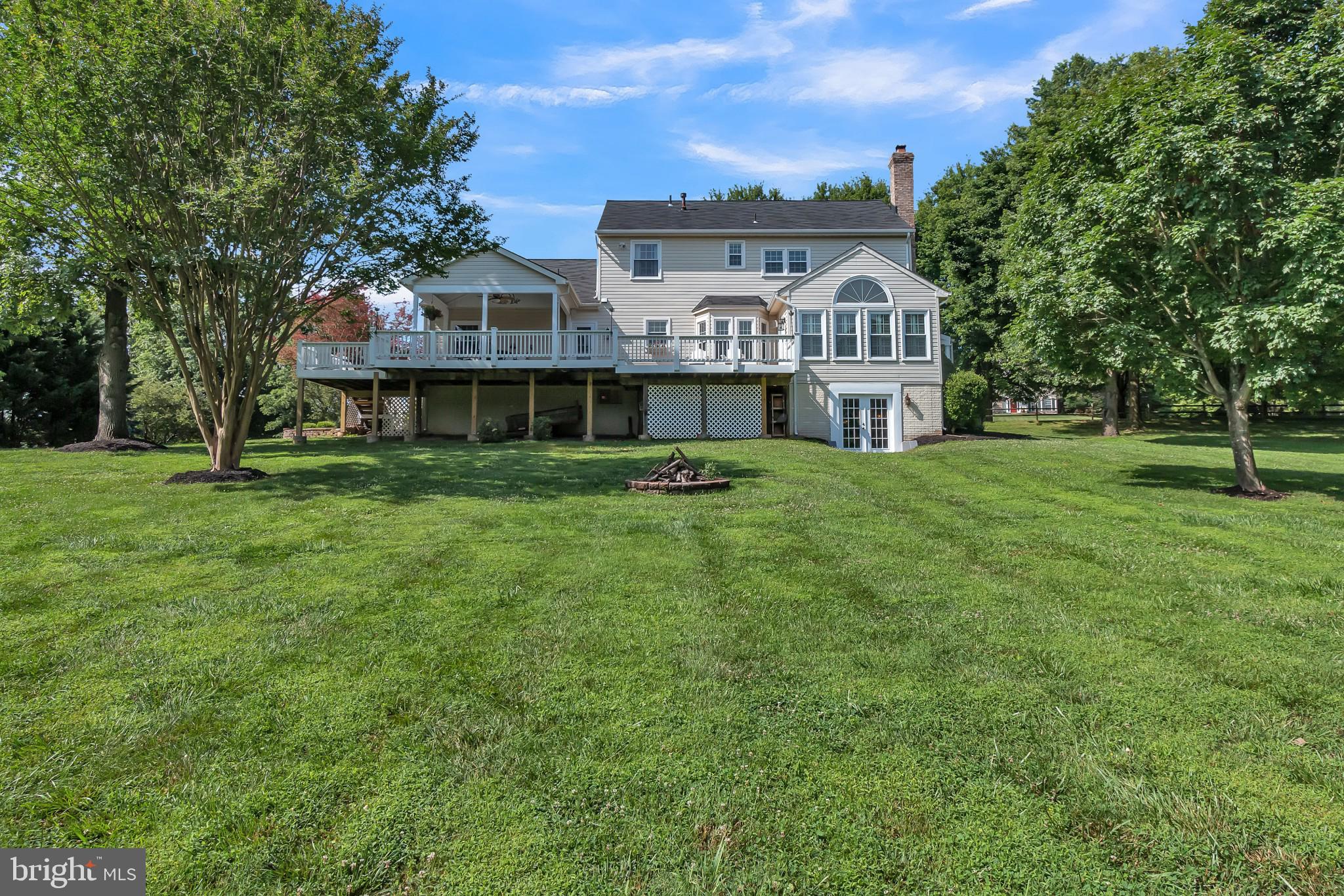 9217 Huntmaster Road Gaithersburg, MD 20882 - Photo 29 of 34 Expansive back yard