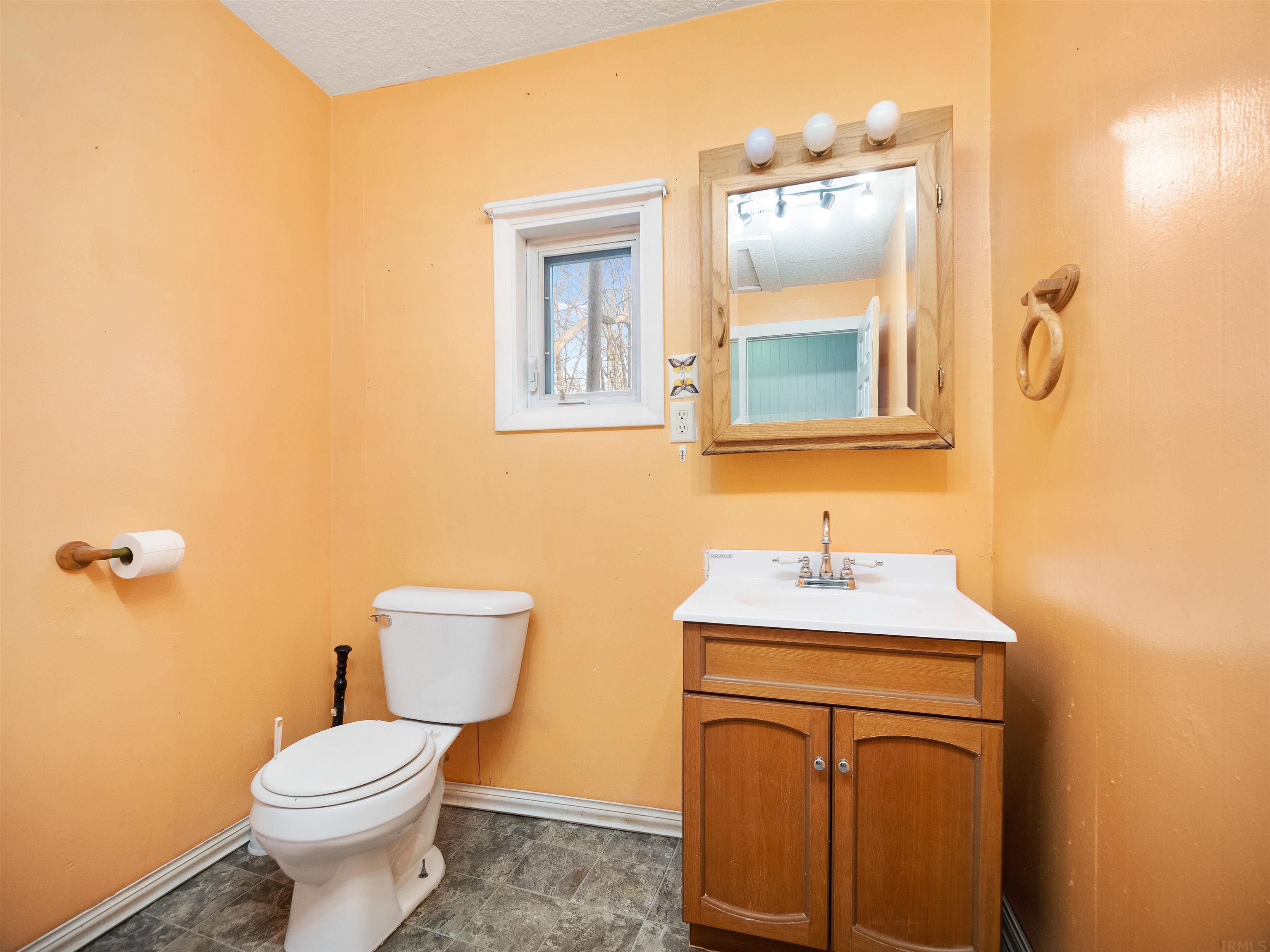 7270 North Jamestown Road Fremont, IN 46737 - Photo 15 of 26 Gallery Image 15