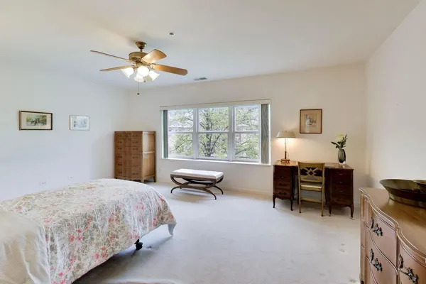 $650,000 | 1107 Greenleaf Avenue, Unit 3F, Wilmette, IL 60091