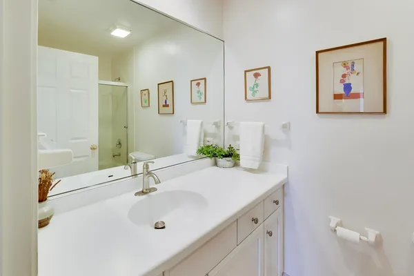 $650,000 | 1107 Greenleaf Avenue, Unit 3F, Wilmette, IL 60091