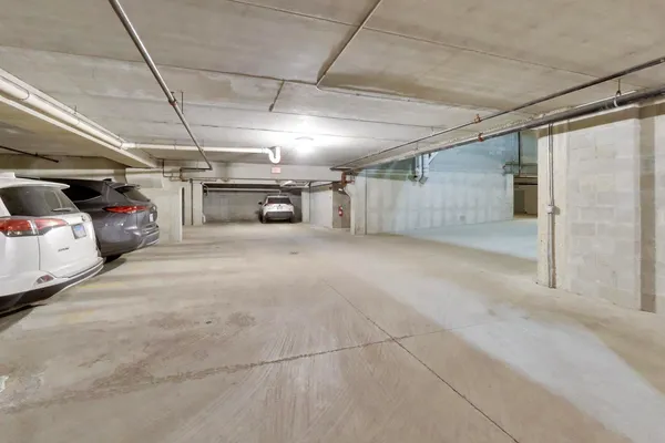 $650,000 | 1107 Greenleaf Avenue, Unit 3F, Wilmette, IL 60091