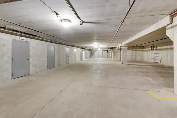 $650,000 | 1107 Greenleaf Avenue, Unit 3F, Wilmette, IL 60091