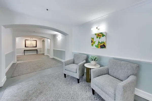 $650,000 | 1107 Greenleaf Avenue, Unit 3F, Wilmette, IL 60091