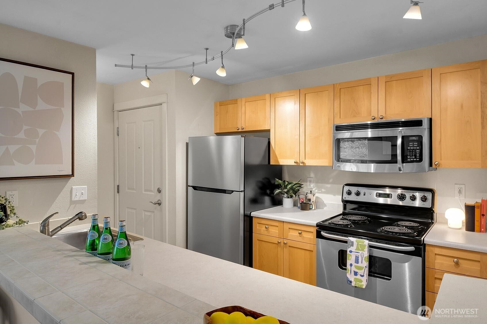 9805 Avondale Road Northeast, Unit K236 Redmond, WA 98052 - Photo 7 of 22
