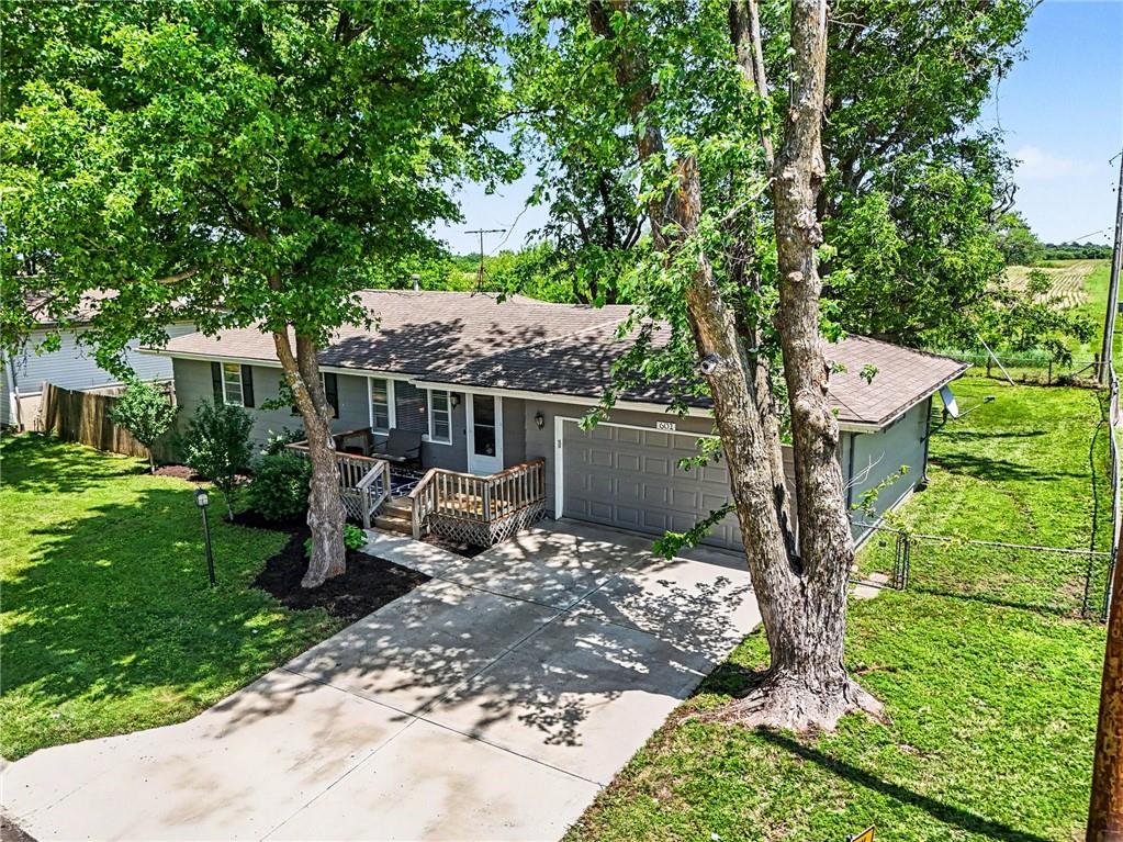 601 Mark Street Lathrop, MO 64465 - Photo 5 of 33