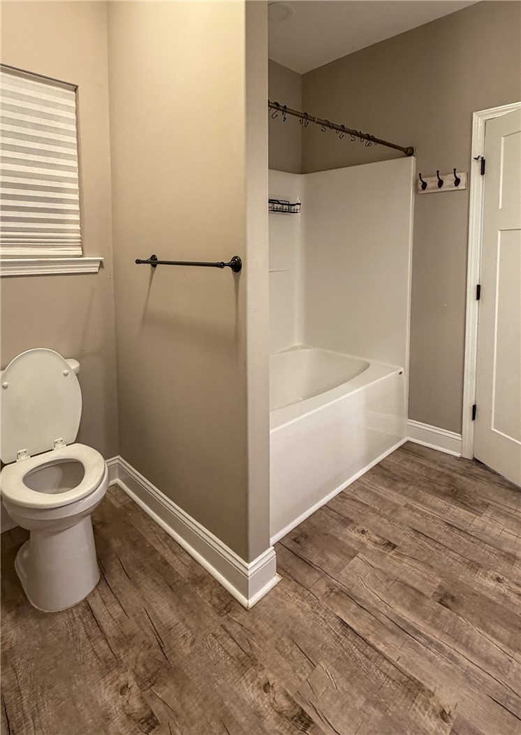 17 Burnt Oak Circle Brunswick, GA 31525 - Photo 16 of 35 Master Bath