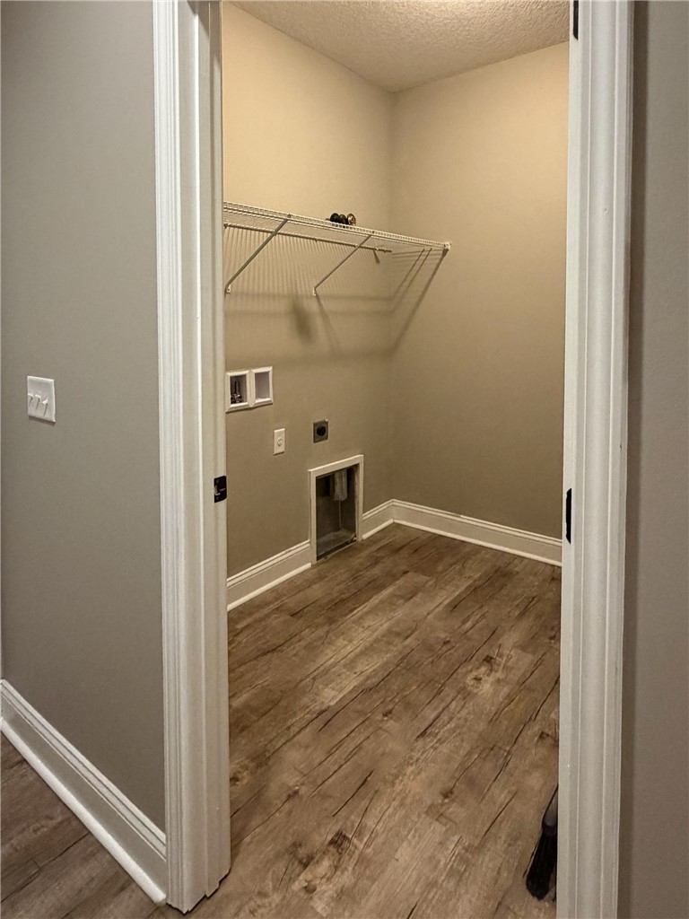 17 Burnt Oak Circle Brunswick, GA 31525 - Photo 18 of 35 Laundry Room