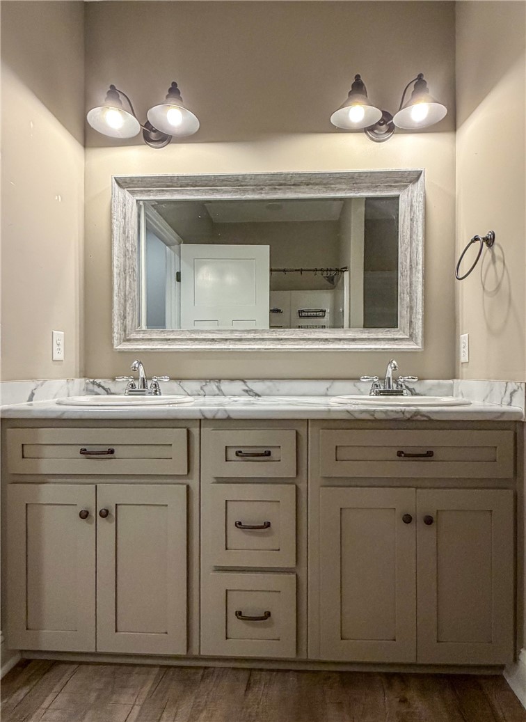 17 Burnt Oak Circle Brunswick, GA 31525 - Photo 26 of 35 Vanity in Master