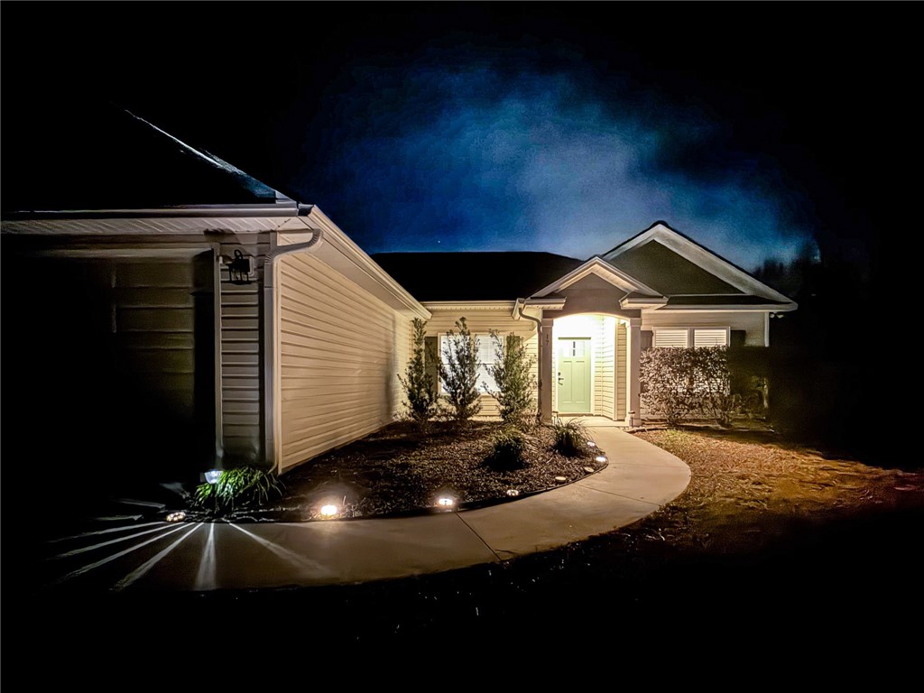 17 Burnt Oak Circle Brunswick, GA 31525 - Photo 33 of 35 Night View