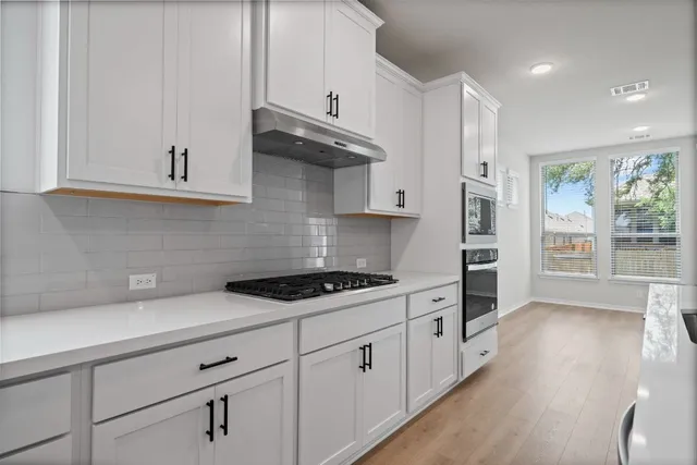 $524,000 | 337 Five Mile Crk Way, Kyle, TX 78640