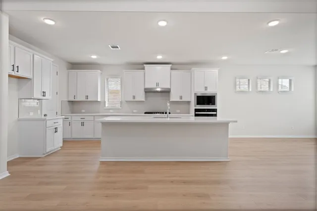 $524,000 | 337 Five Mile Crk Way, Kyle, TX 78640