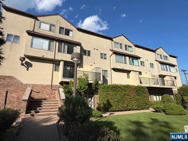 $639,000 | 1309 15th Street, Fort Lee, NJ 07024
