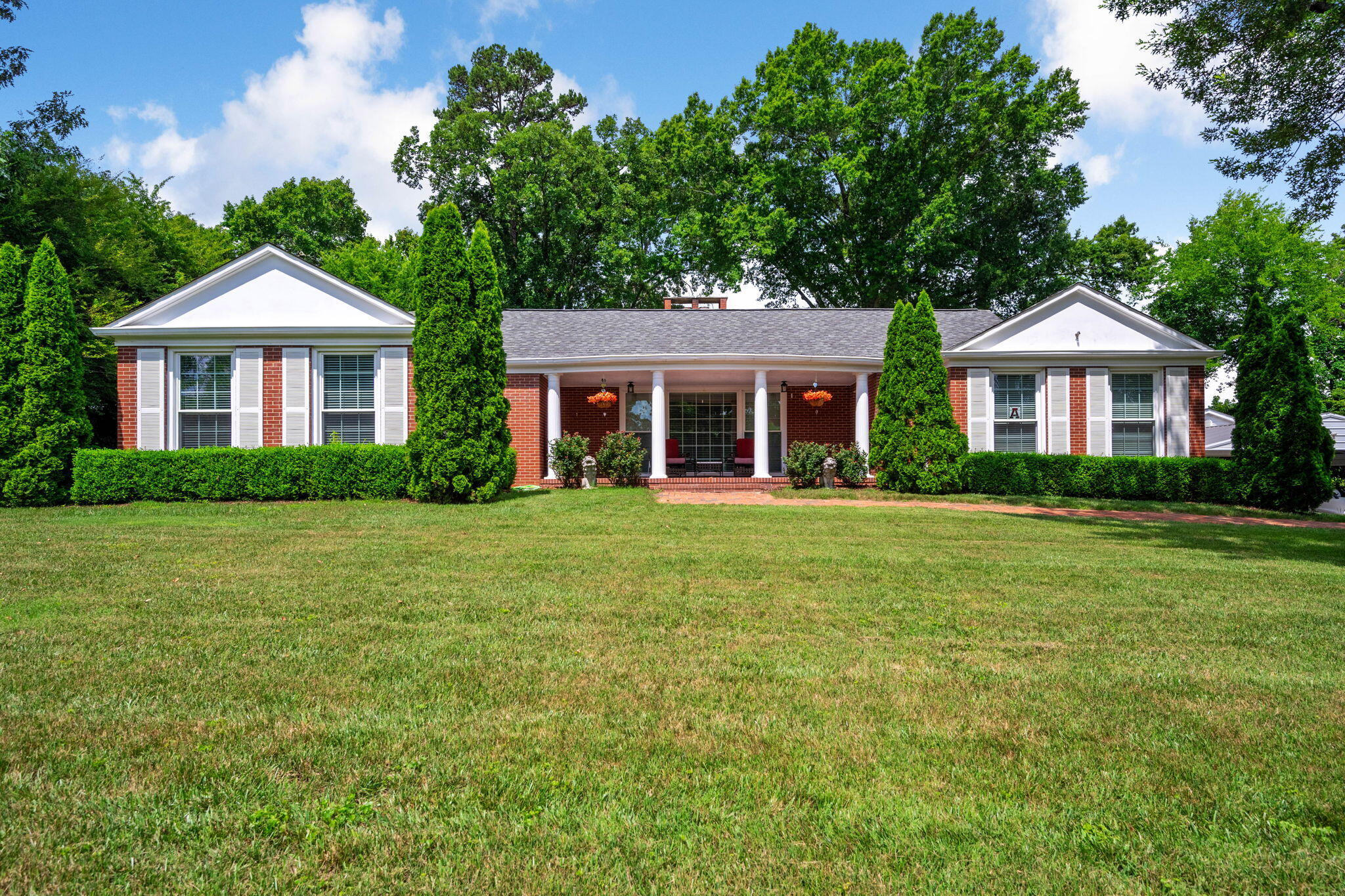 1121 South Crest Road Rossville, GA 30741 - Photo 1 of 45 1-web-or-mls-DSC_3463