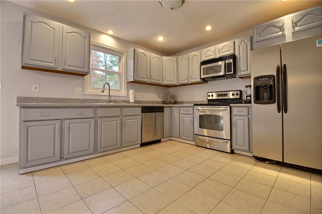 4 Frontage Road, Unit B Westerly, RI 02891 - Photo 2 of 16