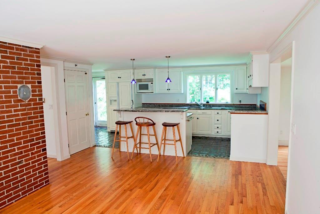 178 Foreside Road Cumberland, ME 04110 - Photo 4 of 31 Kitchen and Dining Rm