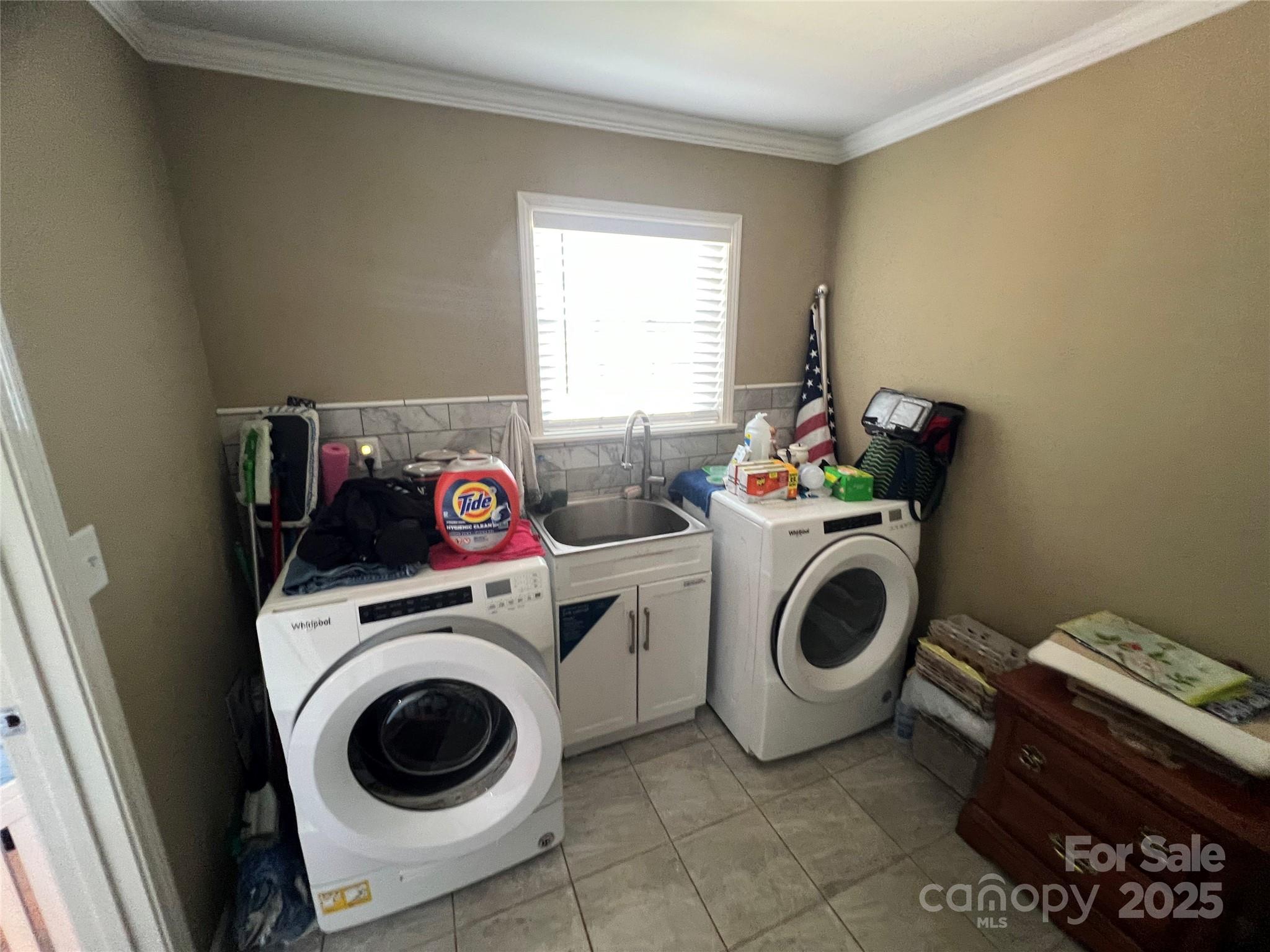 1301 Double Springs Church Road Shelby, NC 28150 - Photo 27 of 42 a utility room with dryer and washer