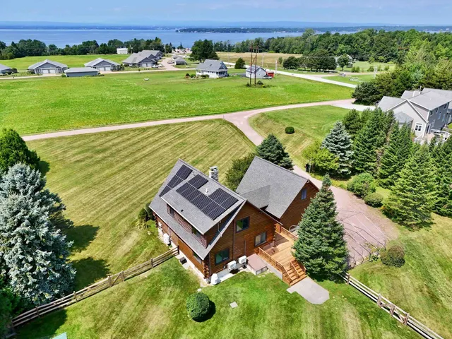 $845,000 | 8 Maynard Court, Grand Isle, VT 05458
