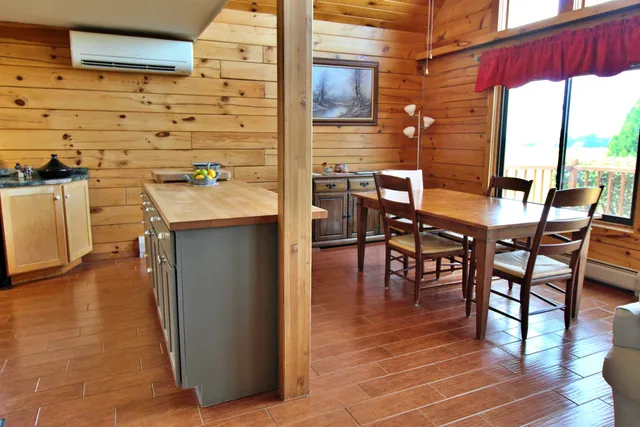 $845,000 | 8 Maynard Court, Grand Isle, VT 05458