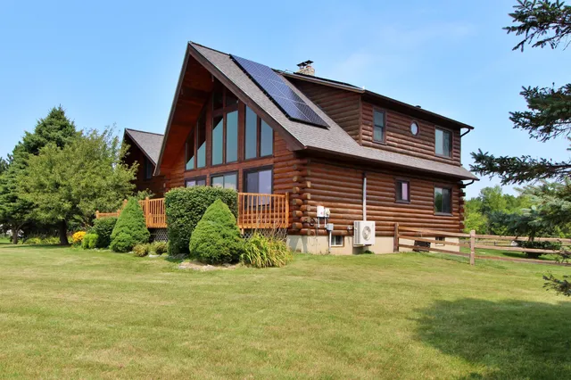 $845,000 | 8 Maynard Court, Grand Isle, VT 05458
