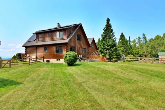 $845,000 | 8 Maynard Court, Grand Isle, VT 05458
