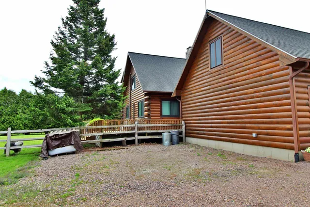 $845,000 | 8 Maynard Court, Grand Isle, VT 05458