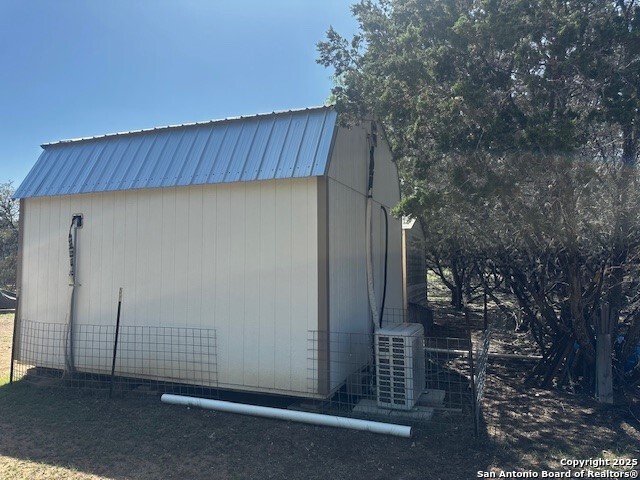 698 North Khan Drive Rio Frio, TX 78879 - Photo 8 of 23