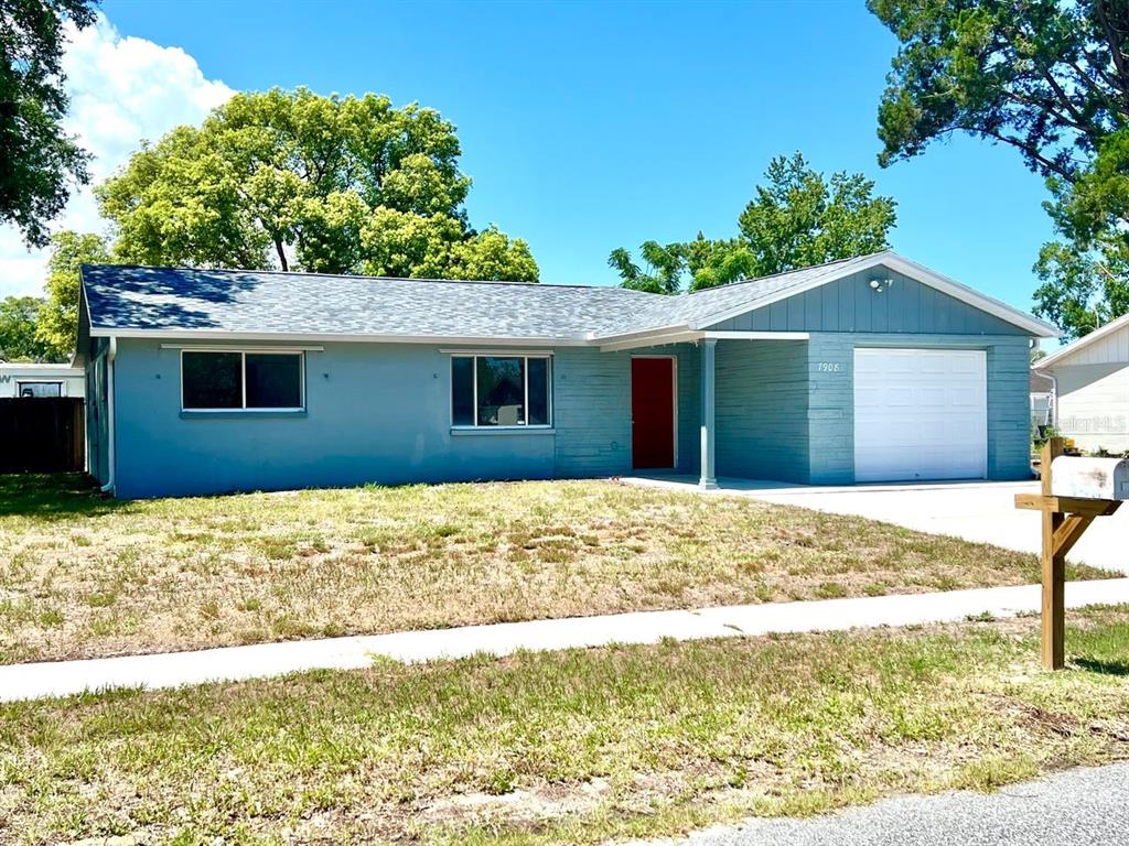 7908 Rusty Oak Drive New Port Richey, FL 34653 - Photo 2 of 38