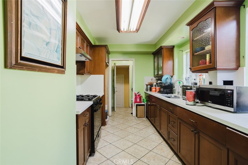 11338 Dronfield Avenue Pacoima, CA 91331 - Photo 12 of 46