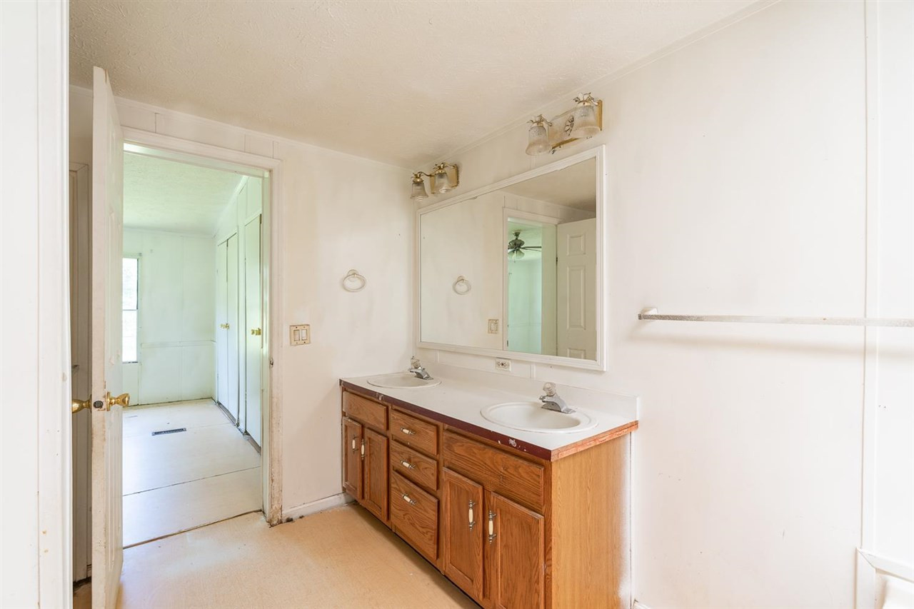 3100 Antelope Lane Raleigh, NC 27610 - Photo 12 of 17 Photo 12