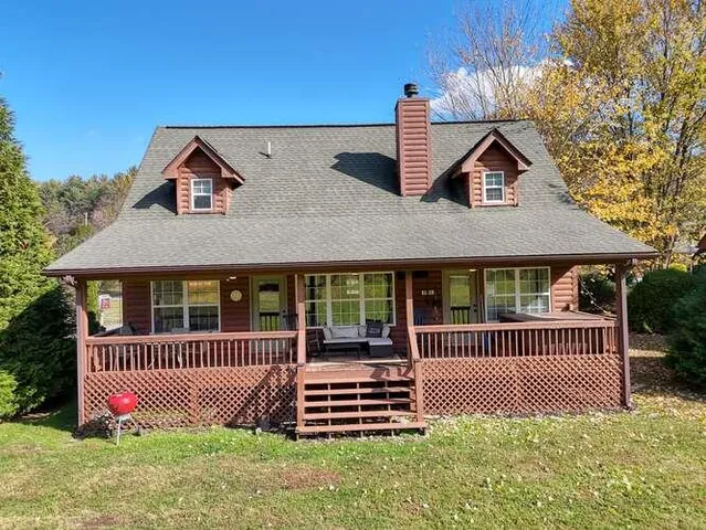 $395,000 | 3558 Riverfront Lane, Hiawassee, GA 30546