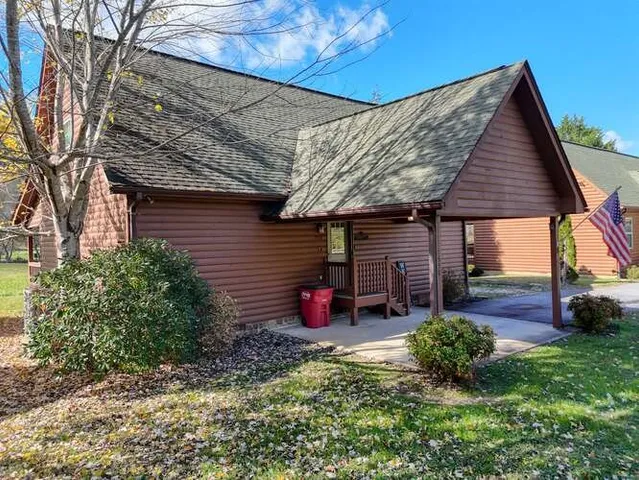 $395,000 | 3558 Riverfront Lane, Hiawassee, GA 30546