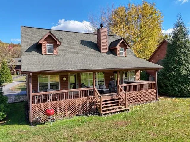$395,000 | 3558 Riverfront Lane, Hiawassee, GA 30546