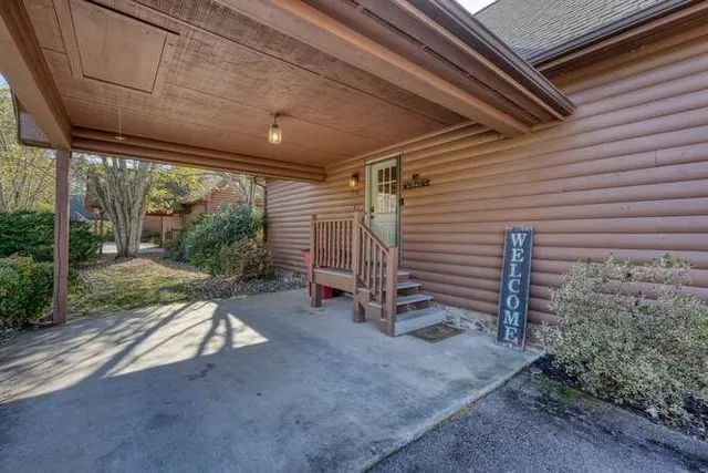 $395,000 | 3558 Riverfront Lane, Hiawassee, GA 30546