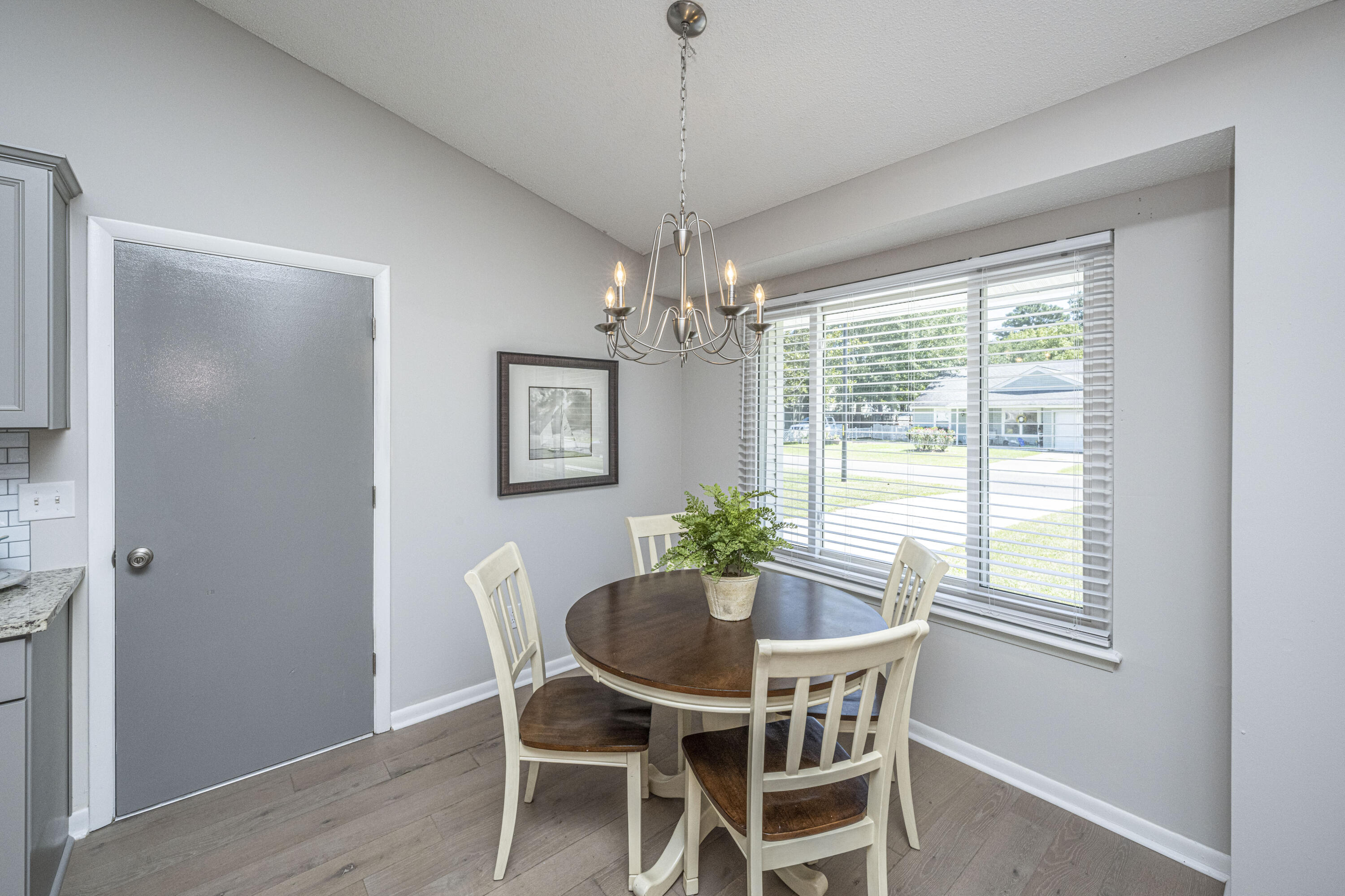130 Lancashire Road Summerville, SC 29486 - Photo 12 of 29 DSC_9545