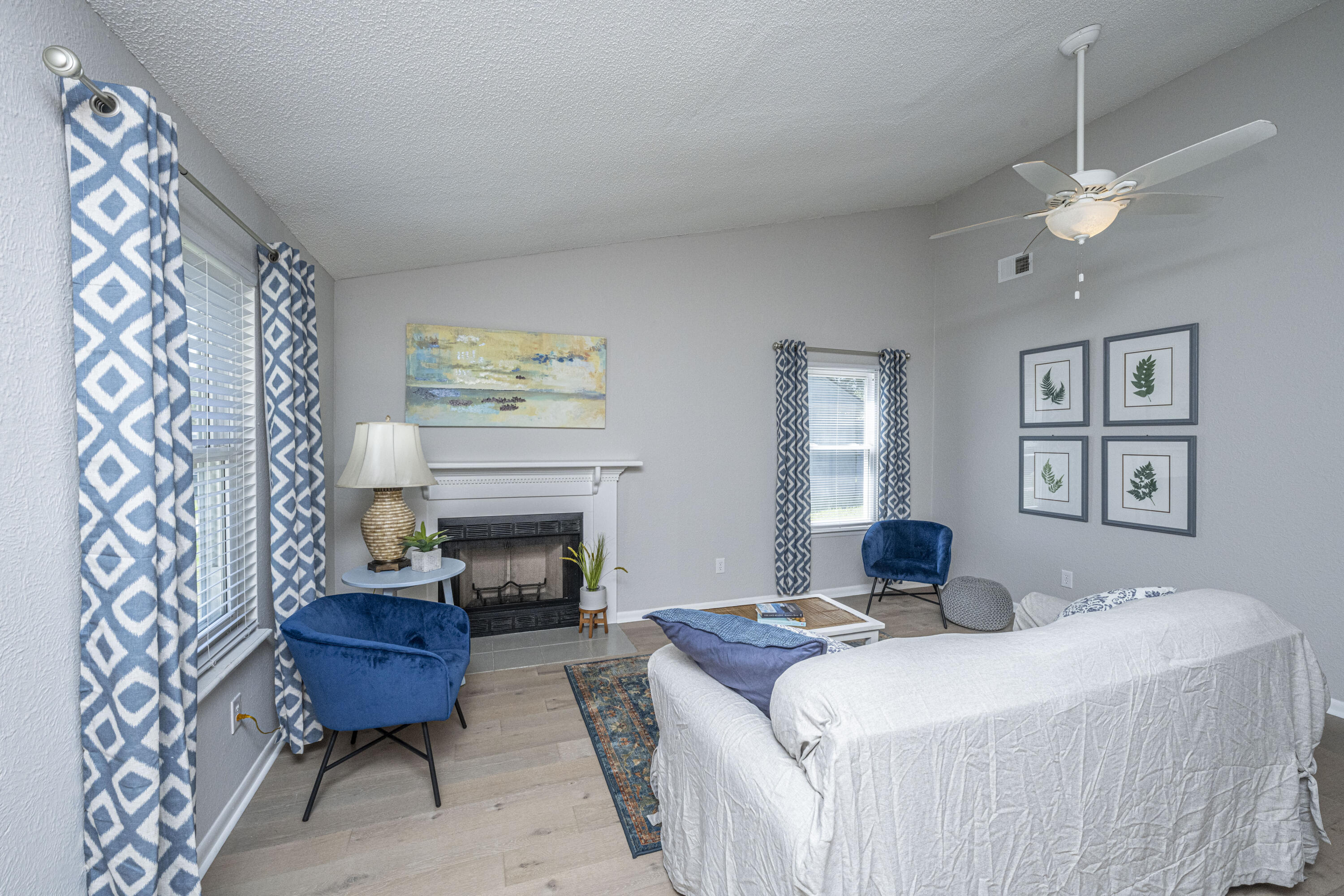 130 Lancashire Road Summerville, SC 29486 - Photo 4 of 29 DSC_9540