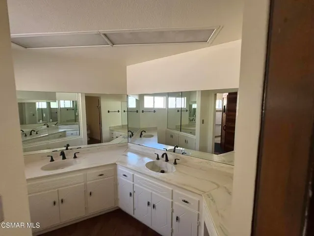 $4,800 | 381 Laguna Terrace, Simi Valley, CA 93065