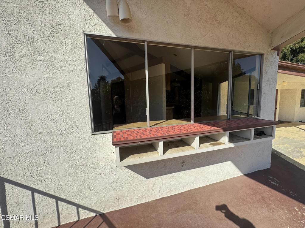 381 Laguna Terrace Simi Valley, CA 93065 - Photo 31 of 48