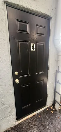 $1,000 | 301 Ave B Southeast, Unit 4, Winter Haven, FL 33880