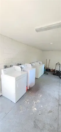 $1,000 | 301 Ave B Southeast, Unit 4, Winter Haven, FL 33880