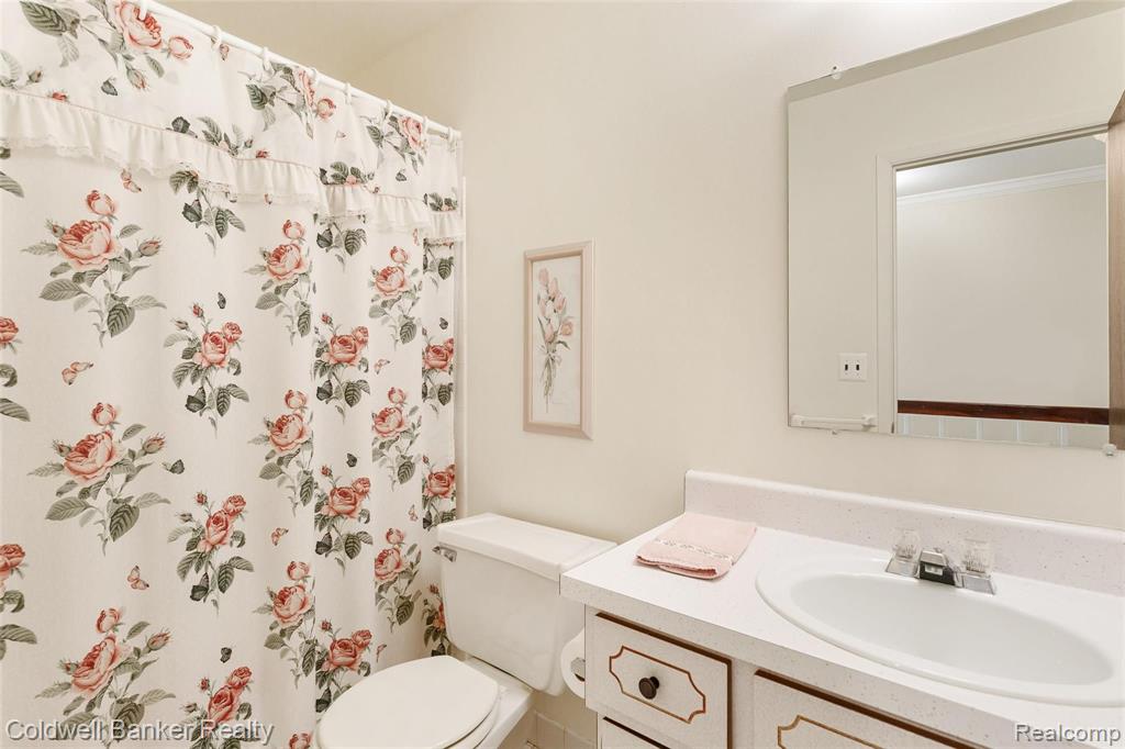 128 Manor Way, Unit 75 Rochester Hills, MI 48309 - Photo 27 of 35