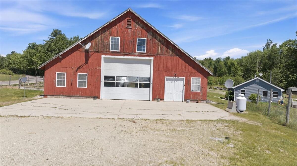 46 Abbott Hill Road West Paris, ME 04289 - Photo 3 of 51 100 x 54 ' barn