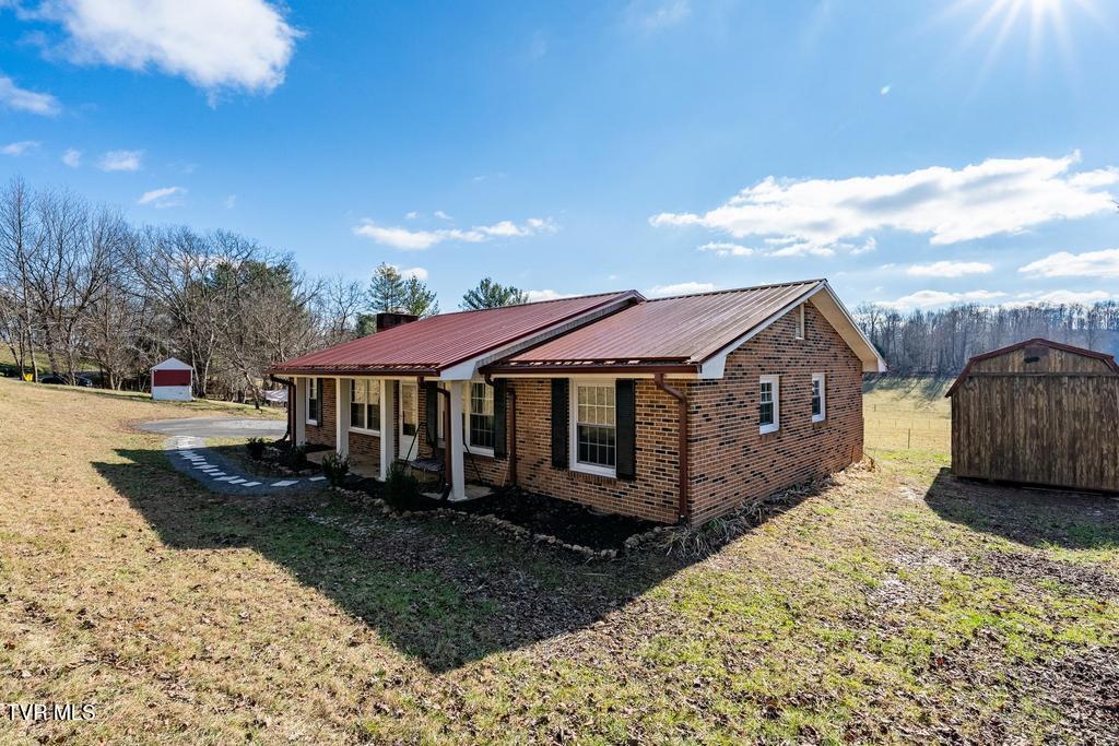729 Bluff Road Kingsport, TN 37664 - Photo 54 of 75 729 Bluff Rd (31 of 76)