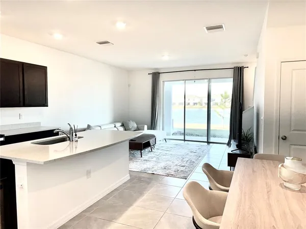 $2,100 | 445 Mangrove Shade Circle, Apollo Beach, FL 33572