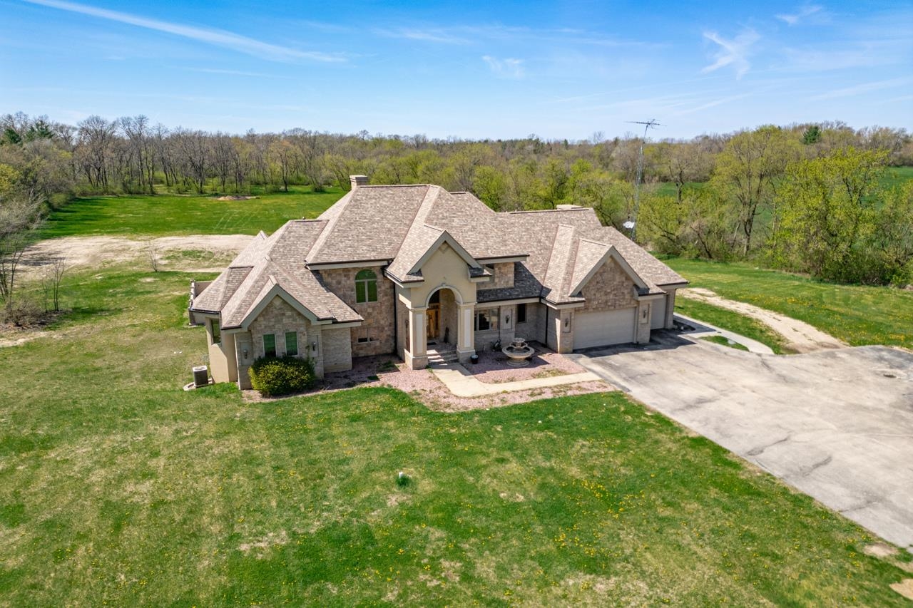 15215 White School Road South Beloit, IL 61080 - Photo 3 of 50