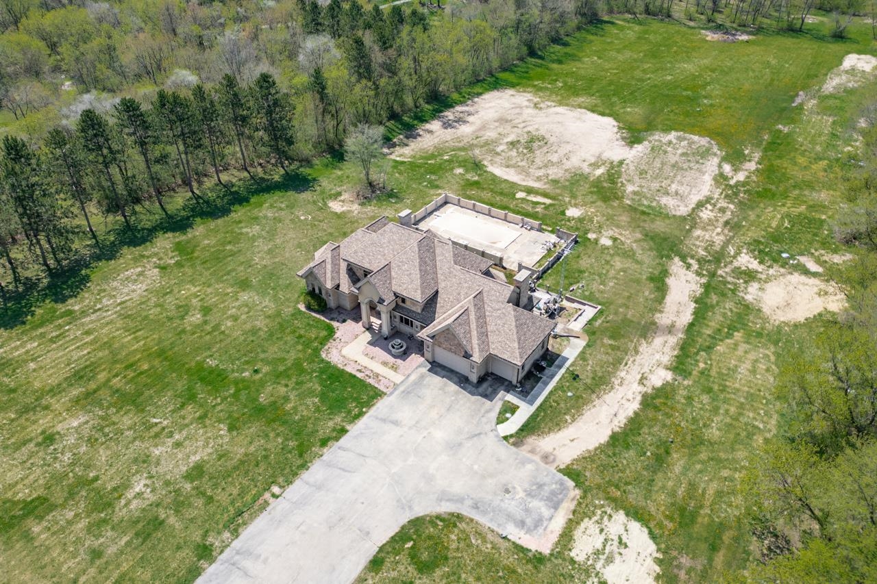 15215 White School Road South Beloit, IL 61080 - Photo 4 of 50